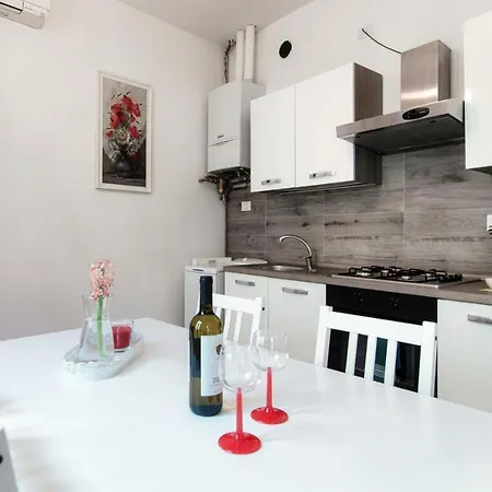 Apartman Downtown Como